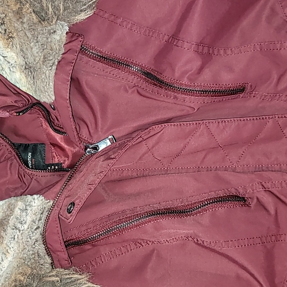 1 Madison Expedition. Parka. Faux-fox fur hood lining. Premium. Women's size L - Picture 9 of 16